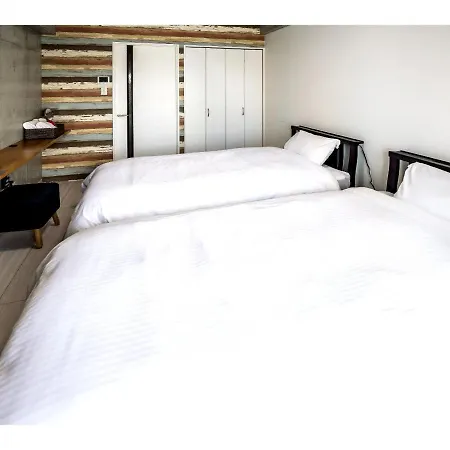 Little Island Okinawa Tomari Aparthotel Exterior photo